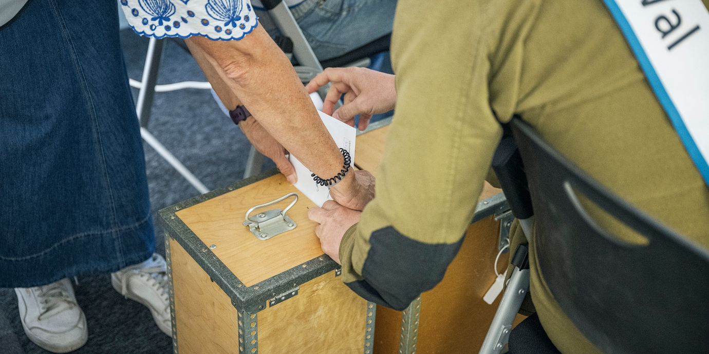 1,4 miljoner människor har redan förtidsröstat.