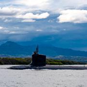 Amerikanska USS Missouri av Virginiaklassen. 