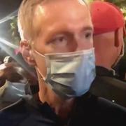 Federala poliser i Portland/Ted Wheeler (till höger) vid demonstrationen