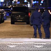 Polis på plats efter skjutningen på Nygatan i centrala Trelleborg.