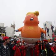 En uppblåsbar Trump-ballong i London.