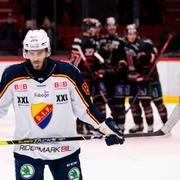 Djurgårdens Paul Carey deppar efter 7-1 målet.