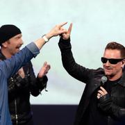 Apples Tim Cook och U2