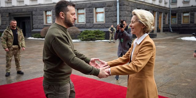 Ukrainias president Volodymyr Zelenskyj och EU-kommissionens ordföranden Ursula von der Leyen. AP
