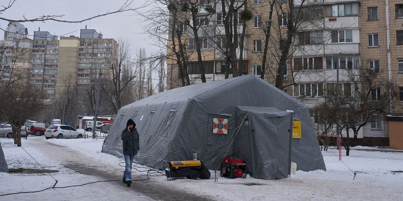 Brittiskt utan ska hjälpa Ukraina i vinter.