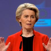 Ursula von der Leyen/ Eva Kaili. 