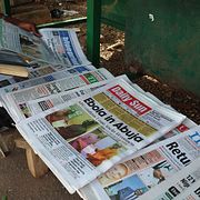 Tidningar i Abuja, Nigeria, på onsdagen.