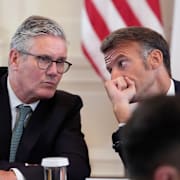 Macron och Starmer ryter ifrån efter Trumps nya tullhot mot europeiska länder. 