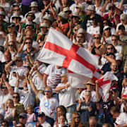 Klippen på Sky Sports Halo-kontot innehöll bland annat Labubu och Barbiedockor. 