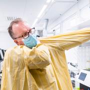 Lars Engstrand, professor vid Karolinska Institutet och tidigare chef för Smittskyddsinstitutet.