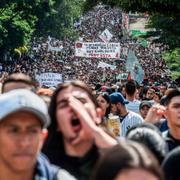 Demonstranter i Medellin.