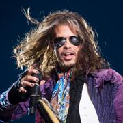 Steven Tyler under en spelning i Sverige.