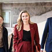 Ebba Busch (KD) kommenterar mötet med talmannen under en pressträff i riksdagen.
