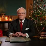 Kung Carl XVI Gustaf vid inspelningen av årets jultal på Stockholms slott.