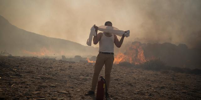 Skogsbrand på Rhodos. Petros Giannakouris / AP