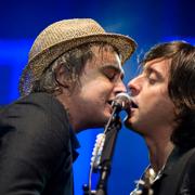 Pete Doherty och Carl Barat i Libertines. Arkivbild.