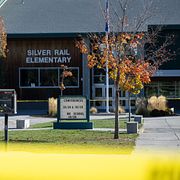 Låg- och mellanstadieskolan i den amerikanska delstaten Oregon där tre barn och en lärare sköts ihjäl på torsdagen.