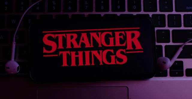 Stranger Things är en Netflix-producerad serie.  Shutterstock