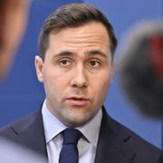 Bistånds- och utrikeshandelsminister Benjamin Dousa (M). 