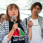 Greta Thunberg innan hon klev ombord på Madleen.