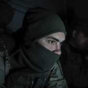 En ukrainsk soldat/Vladimir Putin. 