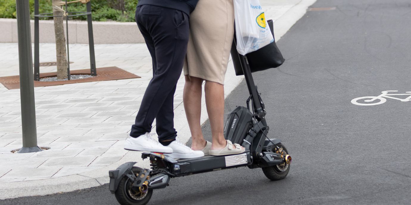 Elsparkcykel. 
