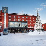 Hotellet där Folk och försvar äger rum/Donald Trump.