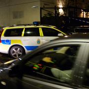 Polisen på plats efter mordet i Enskede