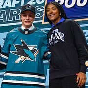 Ivar Stenberg valdes som nummer två av San Jose Sharks i sommarens NHL-draft.