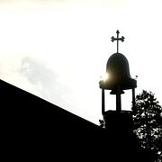 Arkivbild på kyrkklockor.