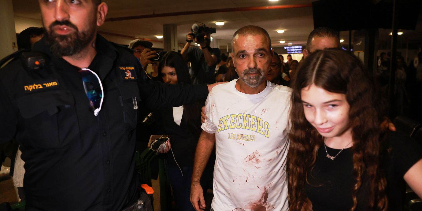 Den israeliske passageraren Yaniv Hayoun hjälpte till att övermanna andrepiloten som attackerade piloten på flygplanet.