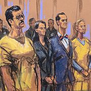 Maduro och hans fru Cilia Flores står sedan tidigare åtalade för narkotikabrott i USA. Nu tillkommer nya åtalspunkter om tortyr.