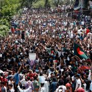 Demonstranter i Dhaka.