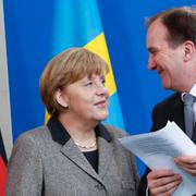 Arkivbild: Angela Merkel och Stefan Löfven i samspråk.