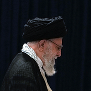 Efter nästan 37 år vid makten dödades Irans högsta ledare ayatolla Ali Khamenei. Vad avslöjade hans position?