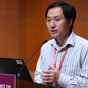 Arkivbild: He Jiankui i samband med en konferens i Hongkong