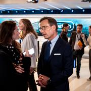 Moderaternas partiledare Ulf Kristersson (M) och Sverigedemokraternas partiledare Jimmie Åkesson (SD) efter SVT:s partiledardebatt.