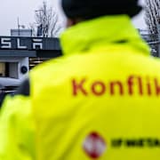 Strejkvakt från IF Metall utanför Tesla-anläggningen i Malmö hösten 2023.