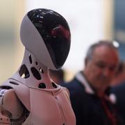 Xpengs humanoida robot. Arkivbild.