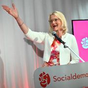 Socialdemokraternas toppkandidat till EU-valet Heléne Fritzon talar på Socialdemokraternas valvaka på ABF-huset i Stockholm.