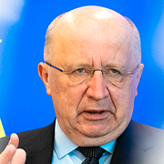 EU:s försvarskommissionär Andrius Kubilius.