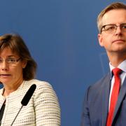 Klimatminister Isabella Lövin (MP) och näringsminister Mikael Damberg (S)