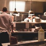 Företag och giggare inom en mängd olika yrken, bland annat restaurang, använder tjänsterna på Giggers digitala plattform.