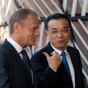 Arkivbild: Europeiska rådets ordförande Donald Tusk tillsammans med Kinas premiärminister Li Keqiang.  