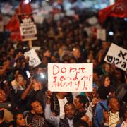 Afrikanska migranter demonstrerar i Tel Aviv.