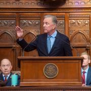Guvernören Ned Lamont 