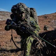 En svensk soldat på Grönland. Bild från 2025. 