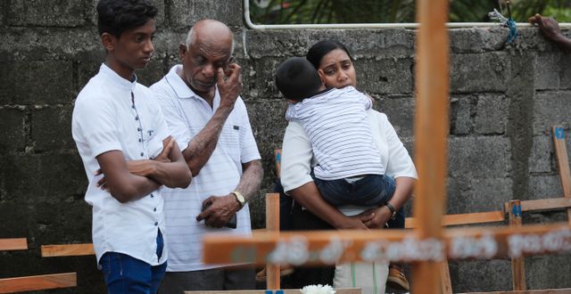 Begravning för en 13-årig pojke efter terrordåden i Sri Lanka. Manish Swarup / TT NYHETSBYRÅN/ NTB Scanpix