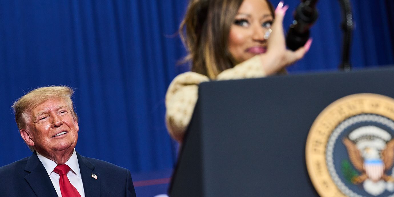 USA:s president Donald Trump och rapparen Nicki Minaj i samband med rallyt för Republikanernas Mike Rogers i Michigan i helgen.