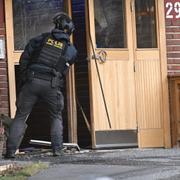  Polisens bombtekniker på plats efter sprängning i Tyresö i december 2024.